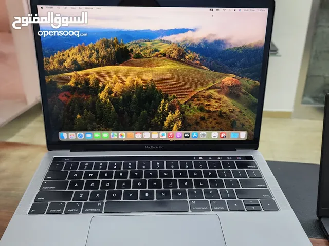 MacBook Pro 2019 core i7 Processor touch bar ratina display