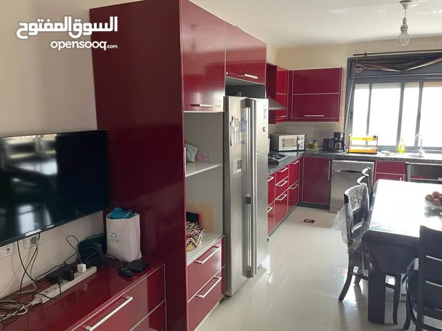 ثلاث غرف نوم مفروشة للإيجار.