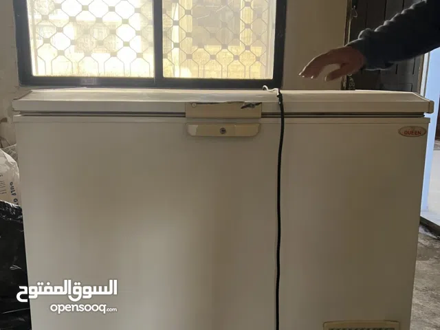 فريزر بطح ممتازه لا تشكو من شيء + قاعده متحركه للبيع