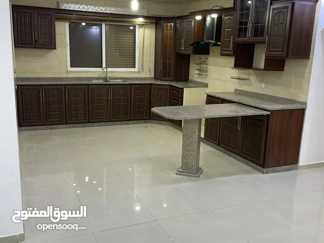 شقه فارغه للبيع الراهبات الورديه