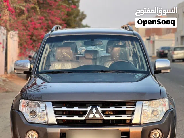 Mitsubishi Pajero 2012