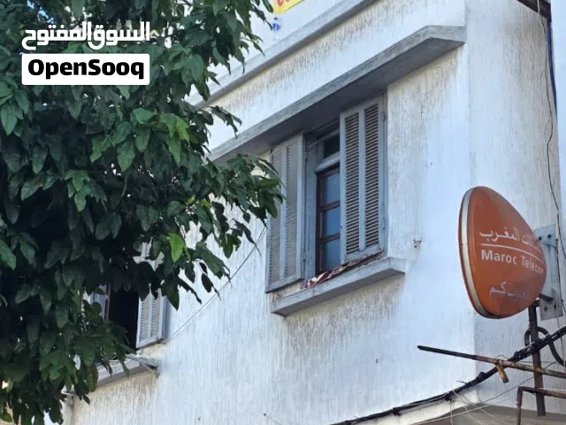 A vendre maison titrée, hors litige, de 74 m, R+2 sur Boulevard : Avenue « F » Hay Mohammadi, Derb H