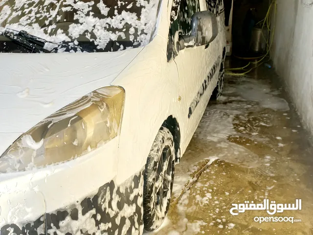 بيجو بارتنر 2010