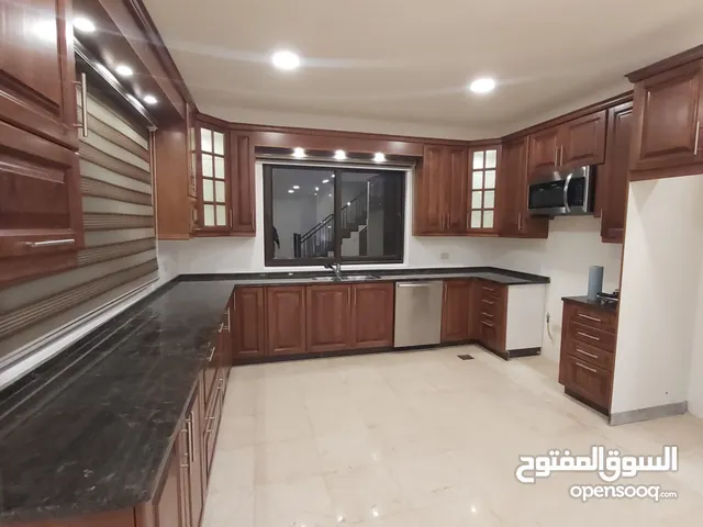 264 m2 4 Bedrooms Apartments for Sale in Amman Dabouq