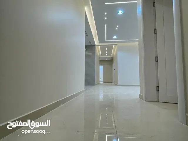 200 m2 5 Bedrooms Apartments for Rent in Al Madinah Shuran