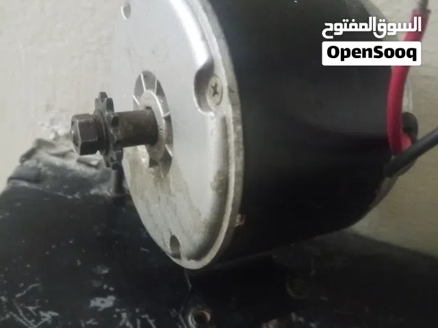 موتور دراجه كهرباء شغال 100% مع ثلاث بطاريات فحص رقم مفصول التواصل عالدردشه اقرا الوصف