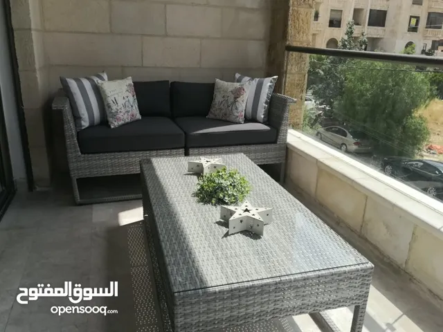 شقة مميزة للبيع في عمان - الرابية - طابق ثاني