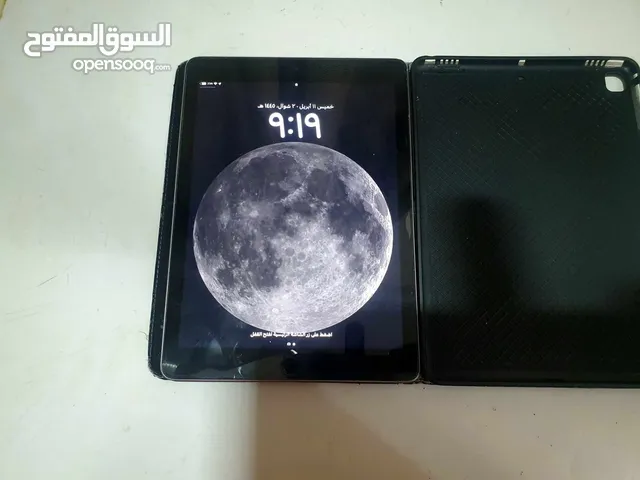Apple iPad 6 128 GB in Doha