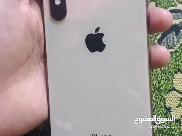 iPhone xs apple