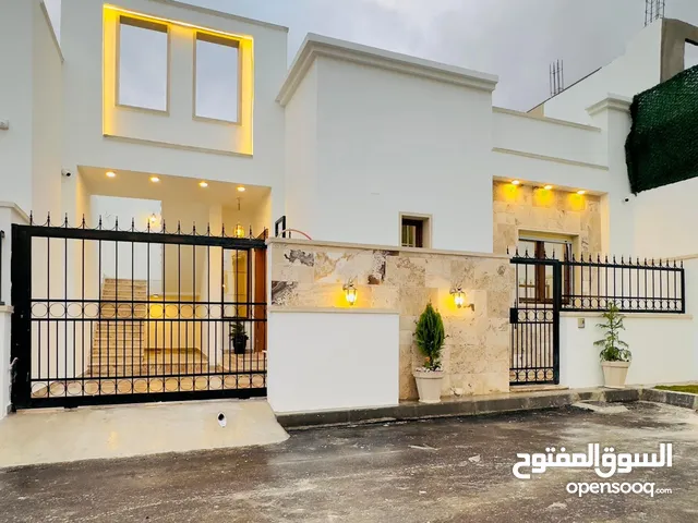 200m2 4 Bedrooms Villa for Sale in Tripoli Ain Zara