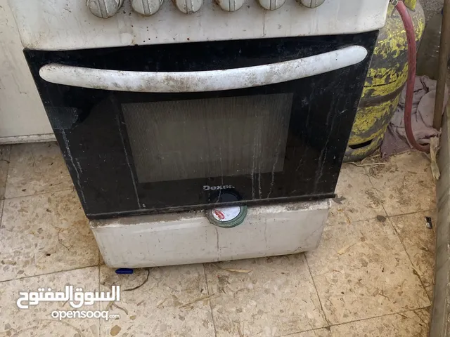 فرن غاز تركي قياس 50 x 60 بحالة جيدة كل العيون شغالة لكن الشواية العلوية تحتاج صيانة