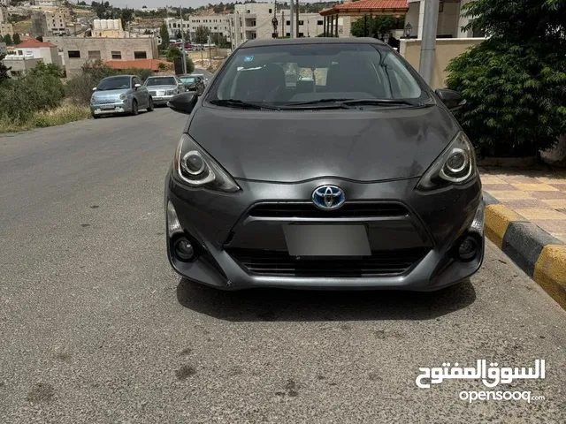 Used Toyota Prius in Amman