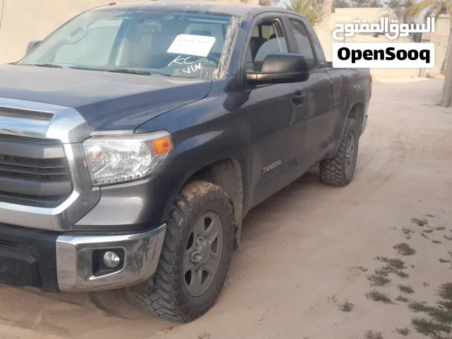 تيوتا تندرا باب وربع موديل 2014.