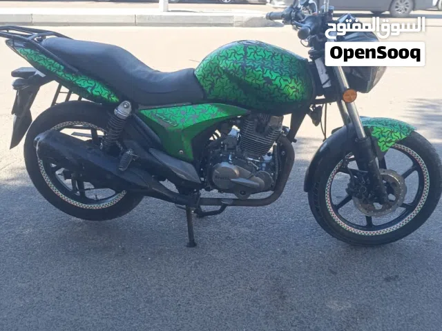 بنيللي VLC كلاسيك 200 CC لون اخضر مميز