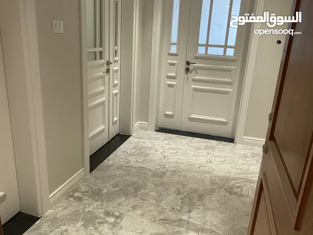 200 m2 3 Bedrooms Apartments for Sale in Tripoli Al-Shok Rd