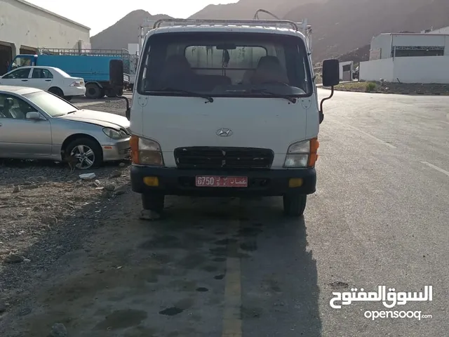 Other Hyundai 2001 in Al Dakhiliya