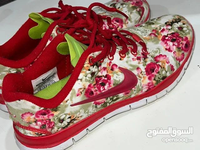 Red Comfort Shoes in Kuwait City