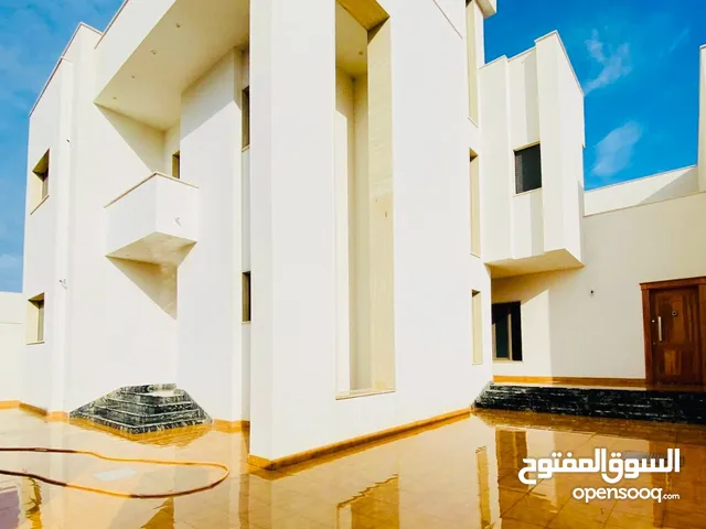 345 m2 5 Bedrooms Townhouse for Sale in Tripoli Ain Zara