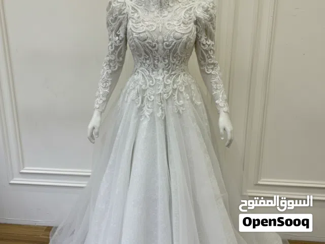 فستان زفاف هاند ميد فرنسي