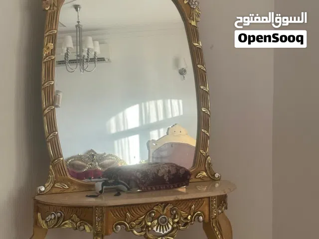 مدخل ومرايا ذهبي