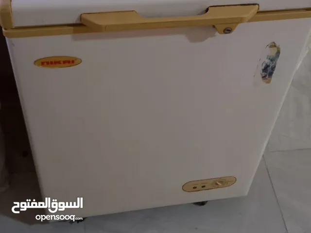 للبيع عدد 2 ديب فريزر بحالة ممتازة