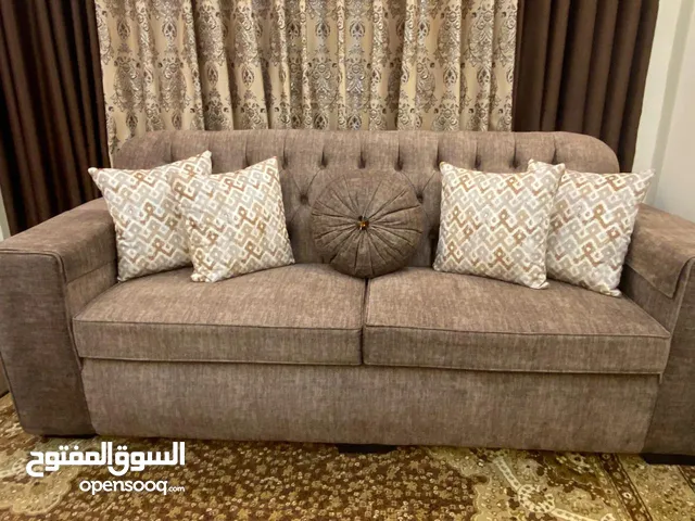 طقم كنب ضيوف مستعمل بحاله الجديد مكون من 7 مقاعد