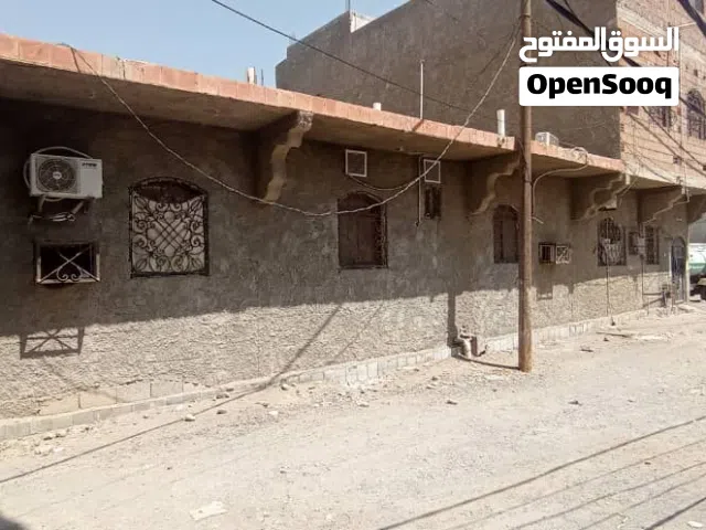 195 m2 5 Bedrooms Townhouse for Sale in Al Hudaydah Al-Hali