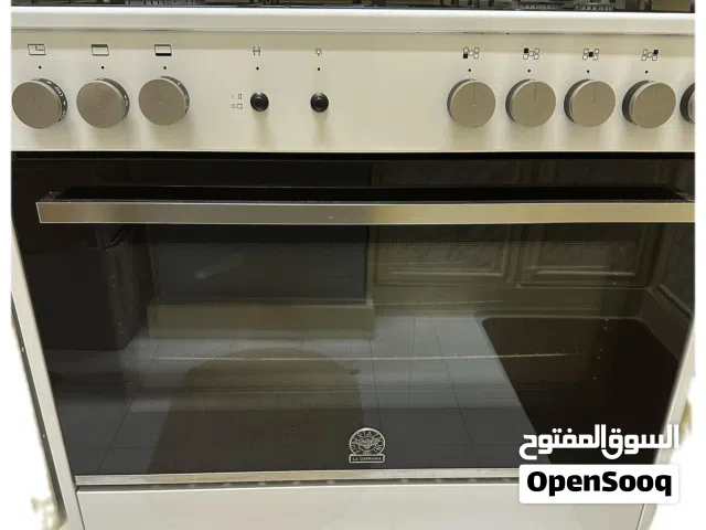 غاز وشفاط للبيع بسعر ممتاز و حاله ممتازه بحاله الجديد