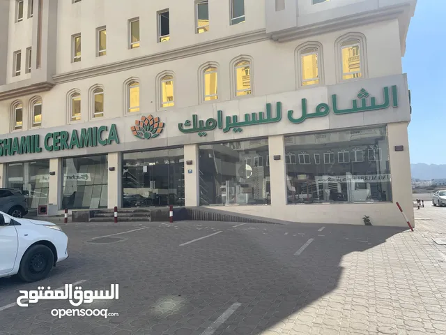 معرض للإيجار في الخوير قريب الشارع showroom for rent in al al khuwair