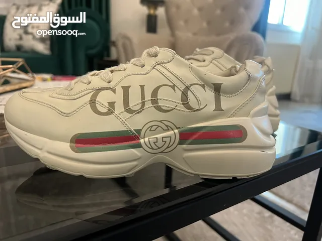 Gucci original جوتشي احذيه اوربيه مستعمله