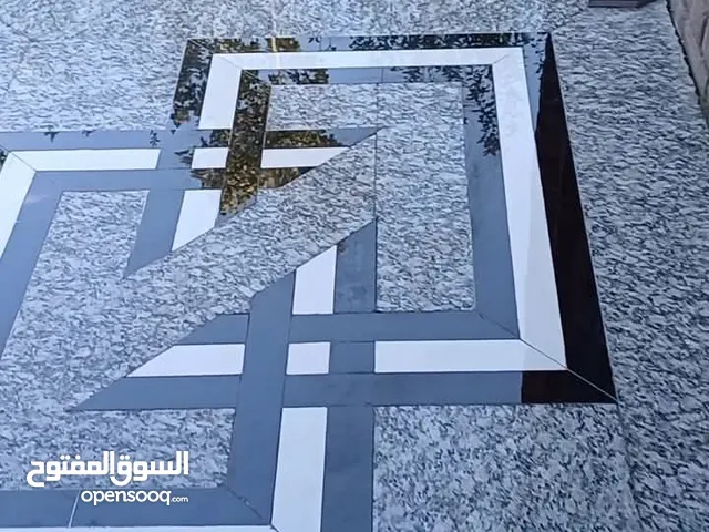 فني رخام وسراميك