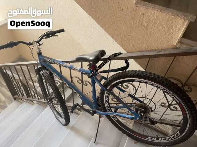 للبيع دراجة جبلية Terrain بحالة جيدة.