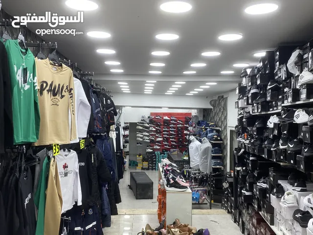 محل تجاري في شارع الحدادين بداعي السفر يصلح للاستثمار بعائد سنوي 24000 الف دولار