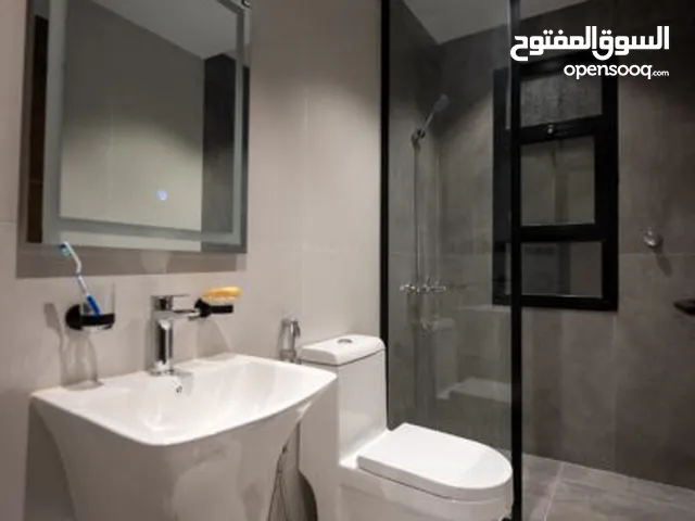 سباك ومعلم مصري