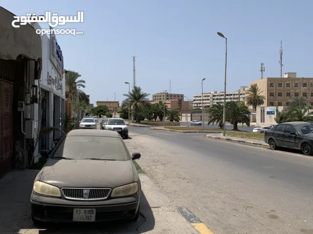 شقة خدامية للايجار ارضية رايسي الصريم