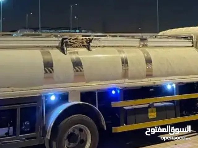 Tank Isuzu 2016 in Al Riyadh