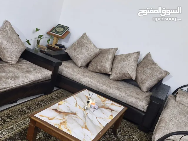 طقم كنب بحاله جيده