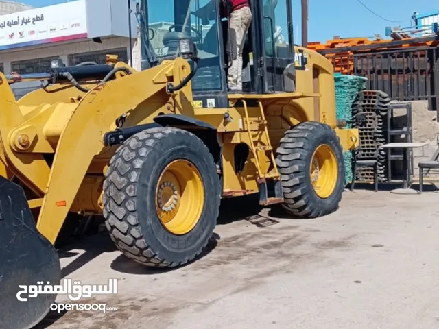 جرافة لودر مجمرك كتربلرر 2009 بحالة الزيرو ممشى فقط 2500