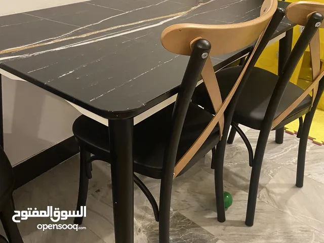ميز طعام مع كراسي 4