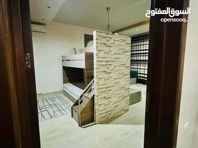 شقه للايجار مفروشه تاجوراء