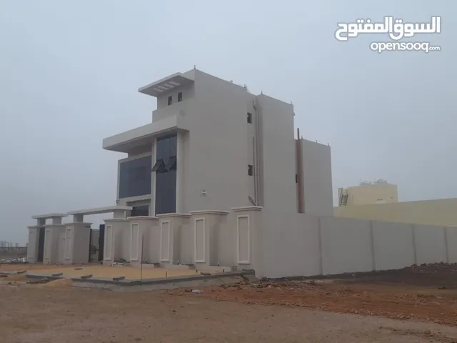 270 m2 5 Bedrooms Villa for Rent in Dhofar Salala