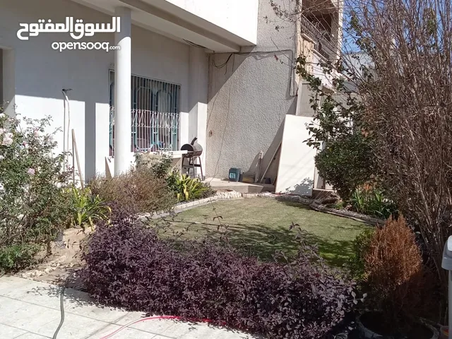 413 m2 More than 6 bedrooms Townhouse for Sale in Baghdad Mansour