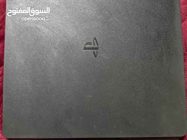 PS4 مستعمل بس نظيف