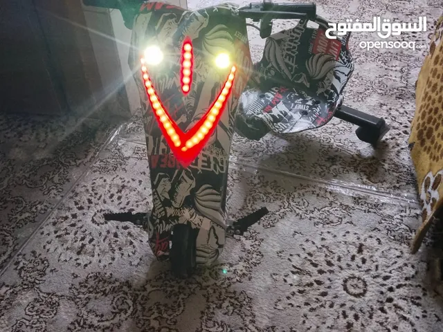 سكوتر أطفال جديد كلش نضيف أخذنا قبل فتره من محل و ما استعملو الأطفال هواي و كلش نضيف