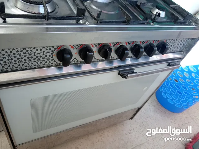 غاز مستعمل خمس عيون فرن شغال فوق تحت مع بعض