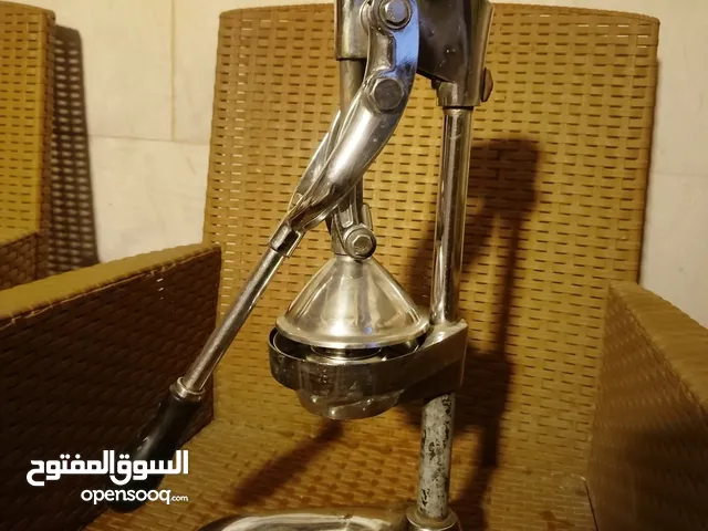 عصارة برتقال ورمان وحمضيات صناعية اثقل نوع بحالة ممتازة جدا للبيع