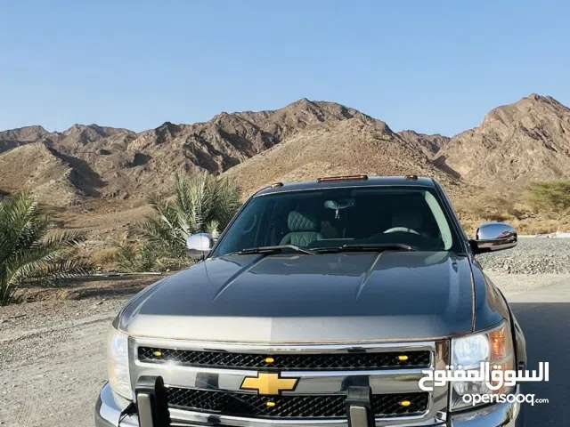 Used Chevrolet Silverado in Al Dakhiliya