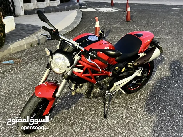 Ducati 1299 Panigale R FE 2014 in Amman
