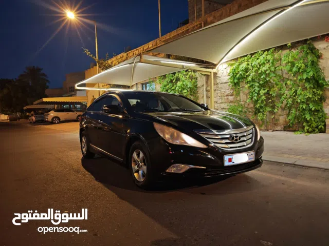 للبيع: سوناتا 2014 في قمة النظافة