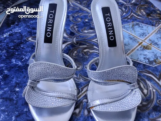 حذاء نسائى ماركة تورينو جديد لم يستعمل فقط 5 ريال